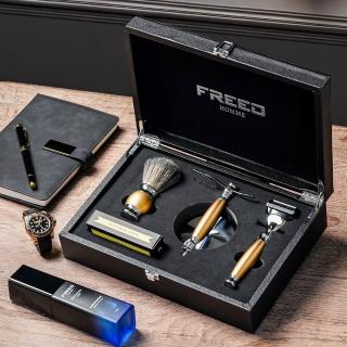 【FREED】免費客製化刻字 一週年限量紀念款 五刀式刮鬍刀豪華禮盒四件組 - 阿波羅 (特殊磨砂材質手柄),圖片來源:momo 商品頁 / 永利國際有限公司