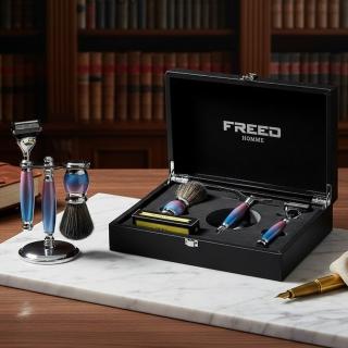 【FREED】免費客製化刻字 兩週年特仕款 五刀式刮鬍刀豪華禮盒四件組 - 獨角獸(獨家紳士客製禮盒) 生日禮物 男友禮物 父親節禮物，圖片來源：momo 商品頁 / 永利國際有限公司