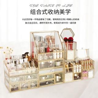 公主梳妝盒影樓用品大容量收納護膚化妝品口紅桌面玻璃整理架，圖片來源：momo 商品頁 / 皓勲企業社
